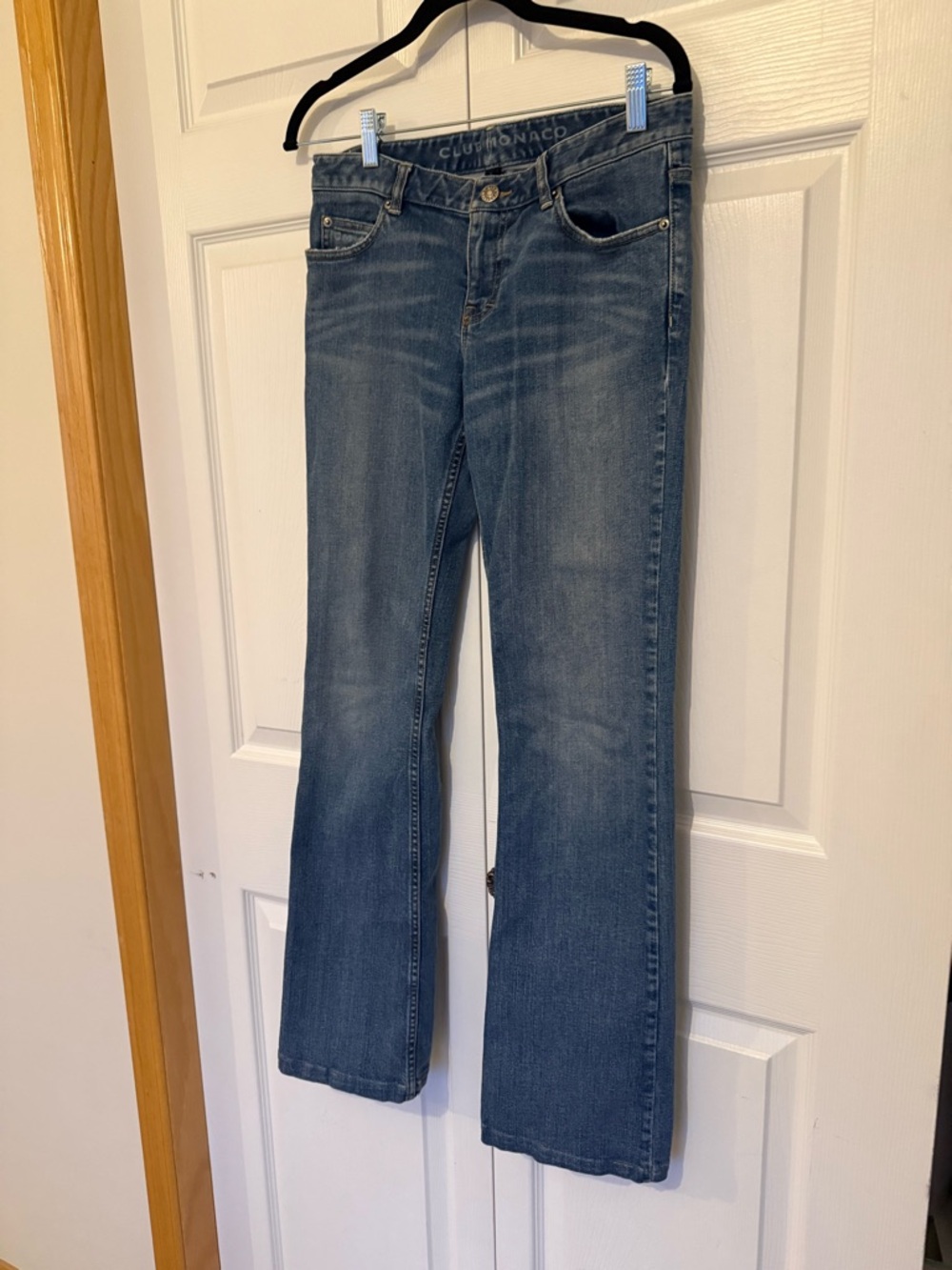 Club Monaco Women’s Faded Blue Slim Jeans Size 2